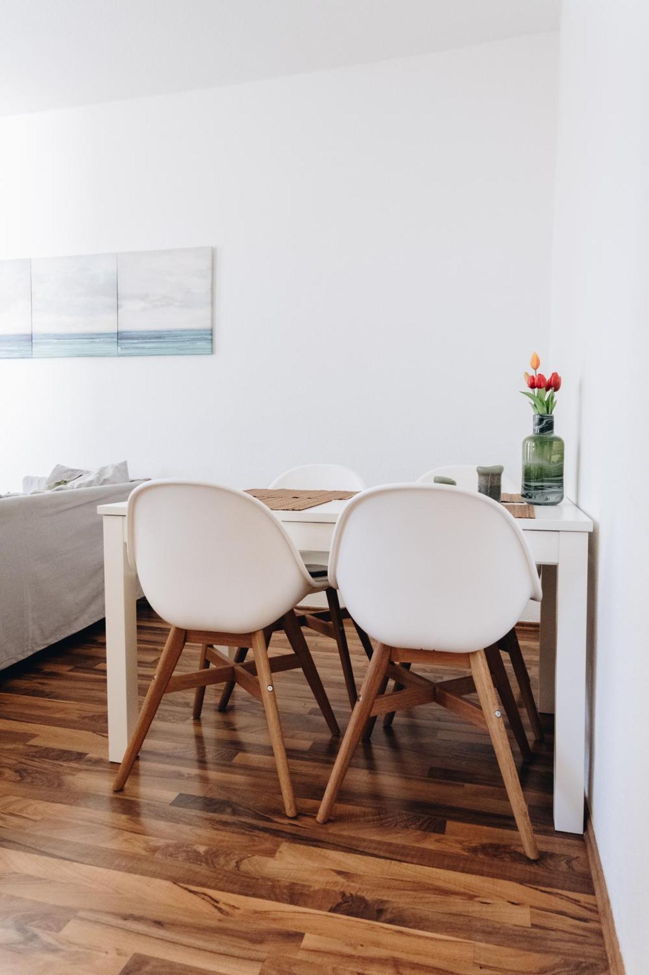Große Zwei Zimmer Mit Balkon * Leipzig