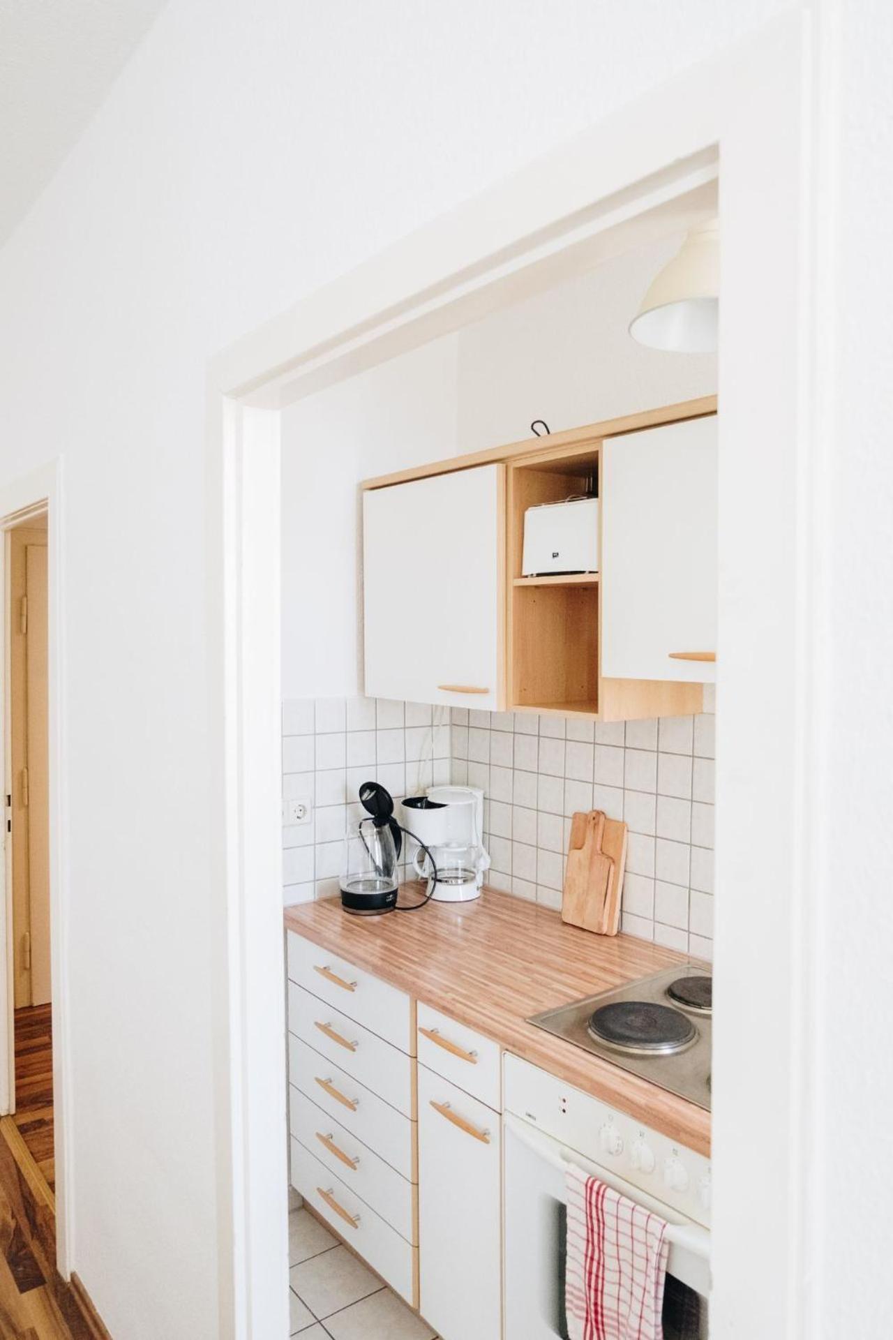 Große Zwei Zimmer Mit Balkon Apartment *